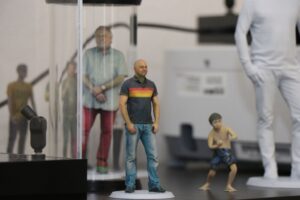 Faszinierende 3D-Figuren, die die kreative Schaffenskraft und die präzisen Fertigkeiten von Martin Meyers "Mach Mich 3D" eindrucksvoll demonstrieren. (Foto © Bastian Glumm)
