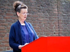 „Das Flüstern der Ruinen“: Atmosphärische Lesung mit Martina Hörle Die Solinger Autorin Martina Hörle stellt jetzt ihr neues Buch vor. (Foto: © Martina Hörle)