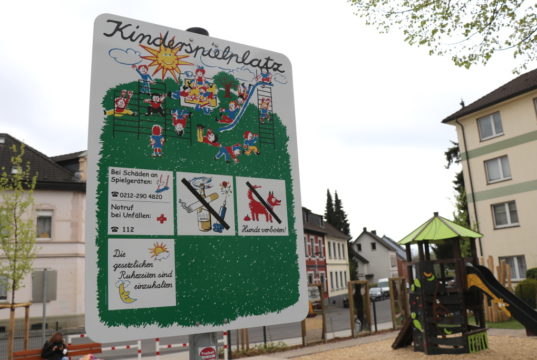 An der Merkurstraße in Ohligs wurde jetzt ein neuer Spielplatz eröffnet. (Foto: © Bastian Glumm)