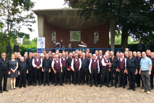 Im niederländischen Beegden fand am Wochenende ein Open-Air-Chorfestival statt. Der Merscheider Männerchor war dazu eingeladen. (Foto: © Merscheider)