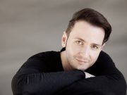 Pianist Michail Lifts steht am 10. Oktober mit den Bergischen Symphonikern auzf der Bühne und wird das Konzert für Klavier und Orchester Nr. 2 von Franz Liszt spielen. (Foto: © Felix Broede)