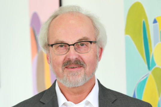 Nach exakt 25 Jahren endet eine Ära an der Ohligser St. Lukas Klinik.: Pfarrer Michael Hennes ist in den Ruhestand gegangen. (Foto: © Uli Preuss/Kplus Gruppe)