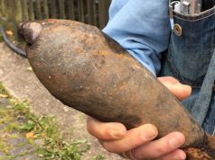 Am frühen Nachmittag wurde im Eschbach eine Mörsergranate aus dem Zweiten Weltkrieg gefunden. Der Kampfmittelräumdienst barg den Sprengkörper. (Foto: © Stadt Solingen)