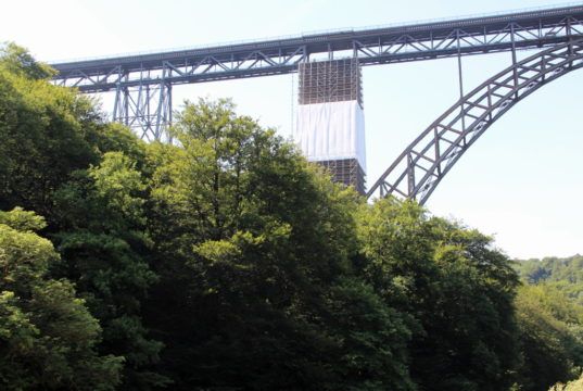 Die Müngstener Brücke und der Brückenpark. (Archivfoto: © Bastian Glumm)