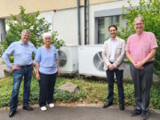 Freuen sich über einen nachhaltige Dialyseversorgung für die Region Solingen: v.li. Dr. med. Stephan Dicke, Christina Fago-Hermes (beide Nierenzentrum Solingen), Kai Goetze, Geschäftsführer Krankenhaus Bethanien und Dr. med. Christoph Zwernemann (Nierenzentrum Solingen). (Foto: © Diakonie Bethanien)