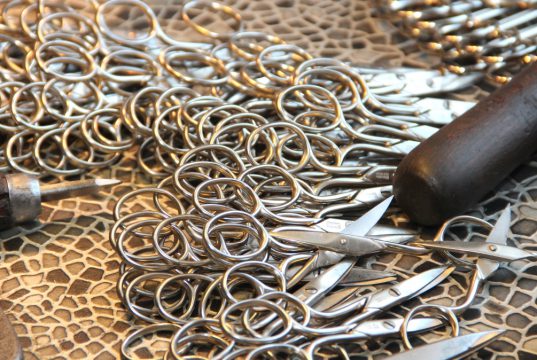 Auf Herstellung und Vertrieb von Scheren für jeden denkbaren Bereich haben sich die "Scherenprofis" der Firma NTS-Solingen in der Kohlfurth spezialisiert. (Foto: © B. Glumm)