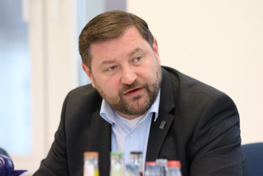 Tim Kurzbach ist Oberbürgermeister der Stadt Solingen. (Foto: © Bastian Glumm)