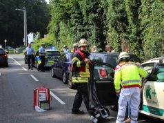 Eine 18-Jährige fuhr nach ersten Erkenntnissen mit hoher Geschwindigkeit den Zubringer Richtung Bonner Straße, erkannte die an der Ampel wartenden Autos auf dem Rechtsabbiegerstreifen zu spät und fuhr auf das Stauende auf. (Foto: © Das SolingenMagazin)