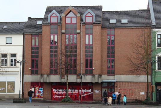 Für den langersehnten Supermarkt am Ohligser Markt ist eine Lösung und ein Standort gefunden: Dieser soll in das ehemalige Globus-Haus ziehen. (Foto: © Bastian Glumm)