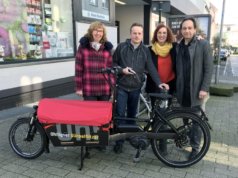 Präsentierten jetzt den „Oh!ligser Dürpelflitzer“: v.li. Regine Biernath, Sascha Scheunemann, Gloria Göllmann und Thilo Schnor. (Foto: privat)