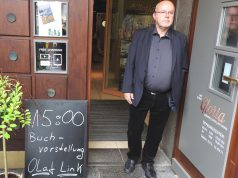 Olaf Link ist nicht nur bekannter und ungemein fleißiger Heimatbuch-Autor, sondern auch ein die Historie dokumentierender Chronist. Jetzt stellte er sein neues Buch vor. (Foto: © Hans-Georg Wenke)