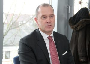 Stefan Grunwald ist Vorstandsvorsitzender der Stadt-Sparkasse Solingen. (Foto: © Bastian Glumm)
