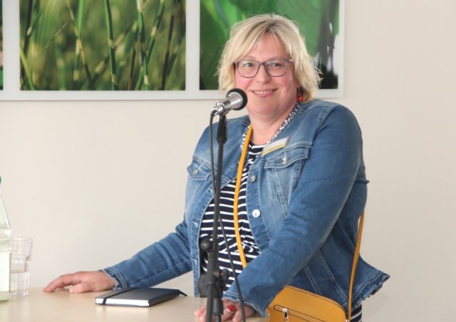 Cordula Scheffels ist Vorstandsvorsitzende des Palliativen Hospiz Solingen e.V.. (Foto: © Bastian Glumm)