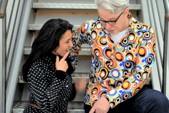 Maryam Sabri und Frank Voß zeigen ab dem 8. März im KUNSTRAUM Solingen ihre neue Ausstellung pointillism & circelism 4.0. Seit sie sich intensiv mit diesem Thema beschäftigen, erkennen die Künstler viel intensiver als vorher in vielen Dingen die Kreisform. (Foto: © Martina Hörle)