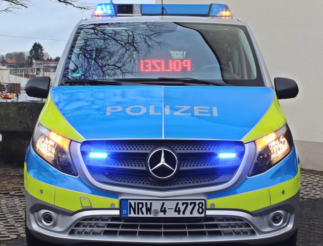 Die nordrhein-westfälische Polizei nutzt künftig den Mercedes Vito als Einsatzfahrzeug im Streifendienst. In Wuppertal ist der erste Vito seit Ende Dezember im Einsatz. (Foto: © Tim Oelbermann)