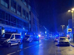 Am Freitagabend wurden auf dem Fronhof in der Innenstadt in Solingen bei einem Amoklauf mit einem Messer mindestens drei Menschen getötet. (Foto: © Tim Oelbermann)