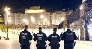 Die Polizei führte am Freitag großangelegte Kontrollen in Wuppertal und Solingen durch. (Foto: © Polizei Wuppertal)