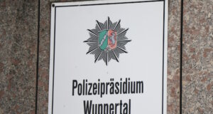 Das Polizeipräsidium in Wuppertal. (Archivfoto: © Bastian Glumm)