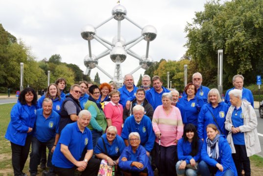 Im Rahmen ihrer diesjährigen Vereinstour war die Prinzengarde Ohligs in Holland und Belgien unterwegs und besuchte unter anderem das Atomium in Brüssel. (Foto: © Prinzengarde Blau-Gelb Ohligs)