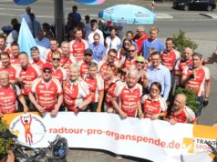 Rund 40 Frauen und Männer waren vergangene Woche im Rahmen der 13. Radtour pro Organspende mit dem Fahrrad unterwegs, am Freitag wurde Station am Solinger Klinikum gemacht. (Foto: © Bastian Glumm)