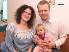 OB-Kandidat Raoul Brattig (FDP) mit Ehefrau Susi und Töchterchen Maresa. (Foto: © Bastian Glumm)