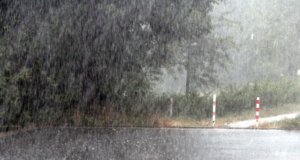 Seit heute Mittag, 12 Uhr, gibt es für Solingen eine akute Unwetterwarnung, der Deutsche Wetterdienst warnt vor starkem Gewitter und orkanartigen Böen. (Archivfoto: © Bastian Glumm)