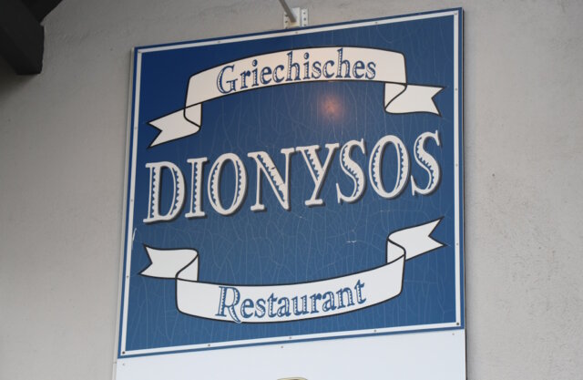 Nach 27 Jahren verabschiedet sich die Familie Katsimpra und übergibt das Zepter des Restaurants Dionysos in Langenfeld an eine neue Generation. (Foto: © Bastian Glumm)