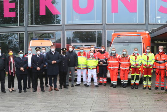 Erstmals wird der Solinger Rettungsdienst neben der Berufsfeuerwehr von allen vier anerkannten Hilfsorganisationen getragen. (Foto: © Bastian Glumm)