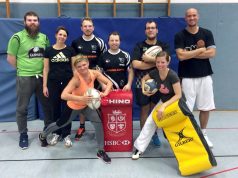 Die WMTV-Zebras würden gerne Rugby mehr im Schulsport verankert sehen. Zu diesem Zweck veranstalteten sie jetzt einen Worskhop in der Klingenhalle mit Lehrerinnen und Lehrern. (Foto: WMTV-Rugby / Philipp Schröder)