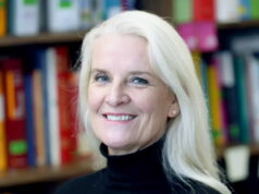 Sabine Woitaschek arbeitet seit über 30 Jahren in der Pflege und leitet inzwischen beide Schulungseinrichtungen.. (Foto: © Kplus Gruppe/Uli Preuss)