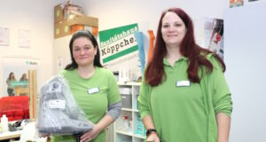 Die Mitarbeiterinnen des Sanitätshauses Köppchen im Servicebüro im Solinger Klinikum. (Foto: © Bastian Glumm)