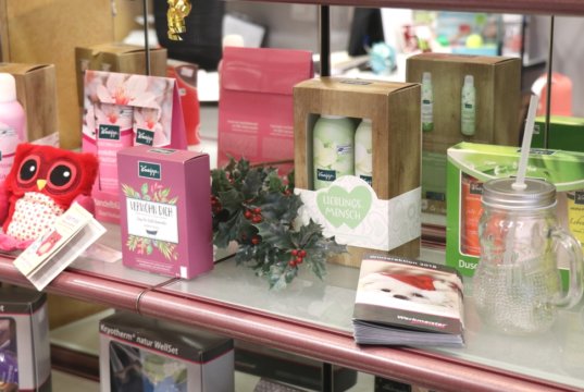 Auf zahlreiche Verwöhn- und Gesundheitsprodukte gibt es im Sanitätshaus Köppchen zu Weihnachten Prozente. (Foto: © Bastian Glumm)