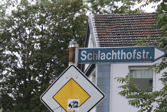 Die Schlachthofstraße wir zum Teil zur Einbahnstraße wegen Bauarbeiten. (Foto: © Bastian Glumm)