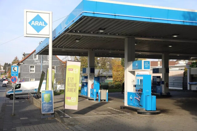 ADAC: Die Preissituation an den Tankstellen bleibt weiter entspannt. (Archivfoto: © Das SolingenMagazin)