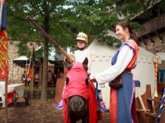 Schloss Burg lädt am Wochenende zum Kinder-Ritterfest ein. Auf kleine Burgfräuleins und Ritter warten zahlreiche spektakuläre Angebote. (Foto: © Kristina Malis / Schloss Burg)