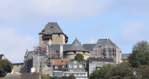 Die umfangreichen Sanierungsmaßnahmen von Schloss Burg neigen sich nun endlich ihrem Ende zu. (Foto: © Bastian Glumm)