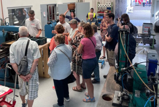 Vier Solinger Unternehmen nahmen am diesjährigen Schneidwaren-Samstag teil. Erstmals mit von der Partie war die Firma Becker, die rund 700 Besucher begrüßen konnte. (Foto: © Becker Solingen)