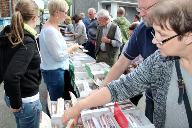 Beim kommenden Schneidwaren-Samstag im September bieten die teilnehmenden Unternehmen - hier die Firma Herder - auch wieder einen Sonder-Werksverkauf an. (Archivfoto: © Bastian Glumm)