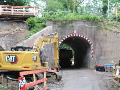 Seit vergangenem Jahr erneuert die Deutsche Bahn die Brücke und Eisenbahnüberführung Schnittert in Ohligs. (Archivfoto: © Bastian Glumm)