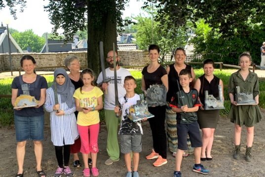 Die AG ermöglicht es Schulkindern, sich außerhalb des regulären Unterrichts mit der Geschichte Solingens vertraut zu machen und die eigenen Stärken zu entwickeln. (Foto: © Uschi van Beekum)