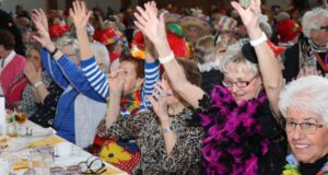 Am Samstag, 11. Februar, lädt das Seniorenbüro der Stadt Solingen wieder zur großen Senioren-Karnevalssitzung in die Festhalle Ohligs ein. (Archivfoto: © Bastian Glumm)