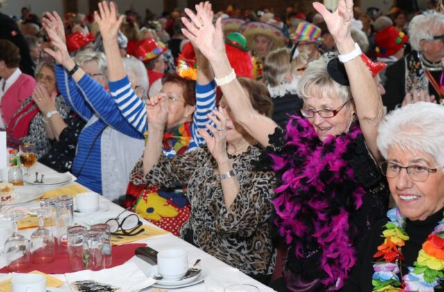 Am Samstag, 11. Februar, lädt das Seniorenbüro der Stadt Solingen wieder zur großen Senioren-Karnevalssitzung in die Festhalle Ohligs ein. (Archivfoto: © Bastian Glumm)