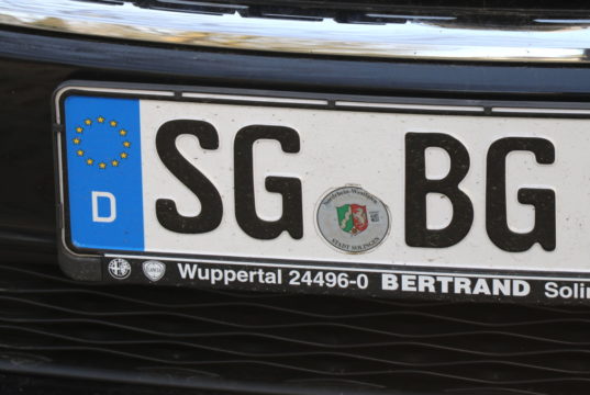 Am 28. April 1956 wurden die neuen Kfz-Kennzeichen eingeführt, seitdem sind die Solinger mit einem "SG" auf dem Nummernschild unterwegs. (Foto: © Bastian Glumm)