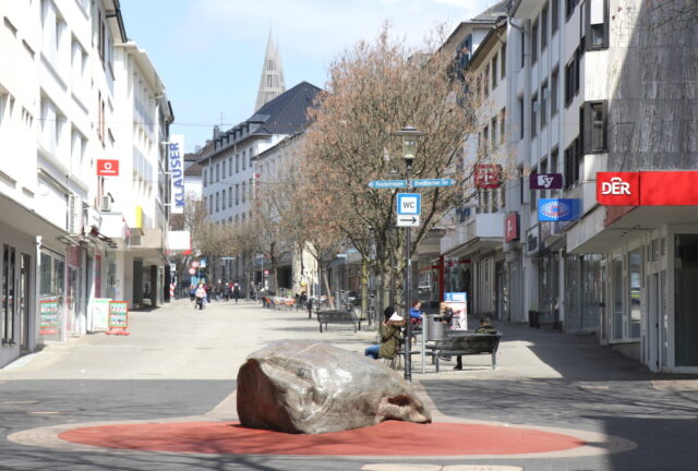 Eines der Sorgenkinder der Solinger Innenstadt ist die untere Hauptstraße. Hier bestimmen Leerstände das Bild. (Foto: © Bastian Glumm)