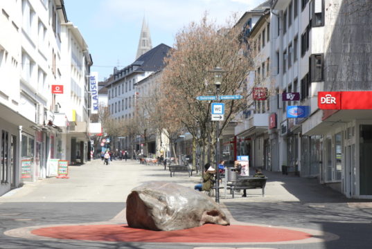 Im Rahmen einer Aktion geht es der Stadt jetzt darum, in der Innenstadt Fassaden zu reinigen, Graffiti und Schmierereien zu beseitigen. (Foto: © Bastian Glumm)