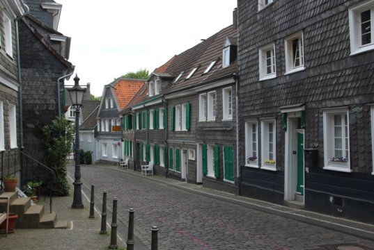 Die Garnisonstraße in Gräfrath. (Foto: © Bastian Glumm)