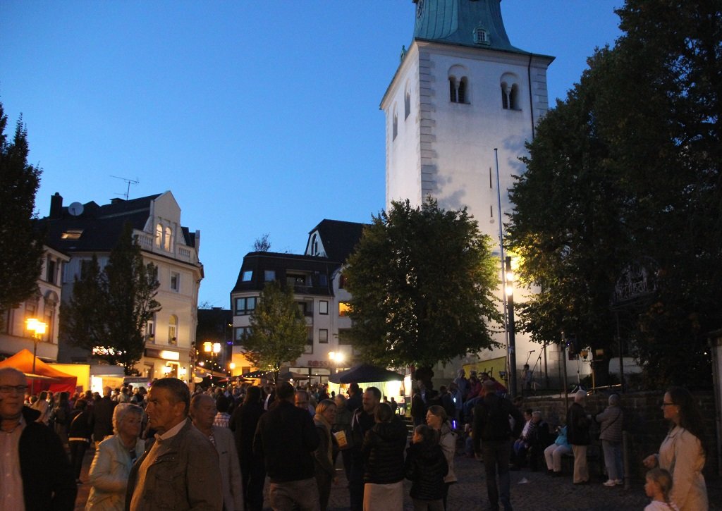 Zahlreiche Veranstaltungen und Feste finden in Solingen-Wald statt. Darunter auch "Wald leuchtet", das den Stadtteil einmal jährlich festlich illuminiert. (Foto: © Bastian Glumm)