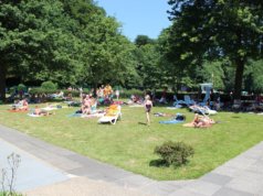 In dieser Woche soll es in Solingen so richtig heiss werden, bis zu 38 Grad werden erwartet. Wer kann, sollte also seine Zeit lieber im Freibad verbringen. (Archivfoto: © Bastian Glumm)