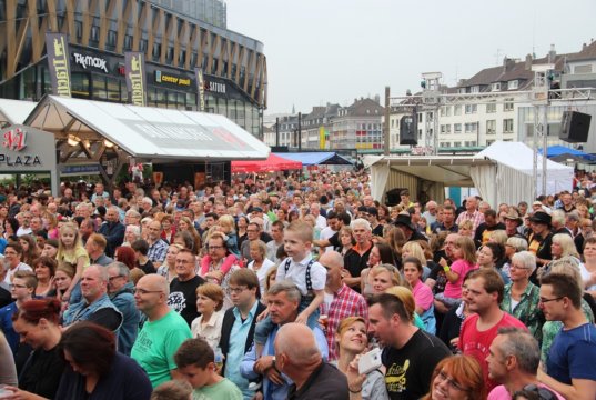 Solingen wächst weiter, es leben wieder mehr als 163.000 Menschen in der Klingenstadt. Das teilt die Stadtverwaltung mit. (Archivfoto: © Bastian Glumm)