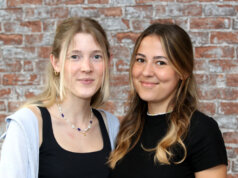 Sophie Ostermann und Sophia Oster haben mit ihrem Start-Up Unternehmen the diyary eine innovative Idee entwickelt, mit der sie die Welt des Schenkens neu definieren wollen. (Foto: © Bastian Glumm)